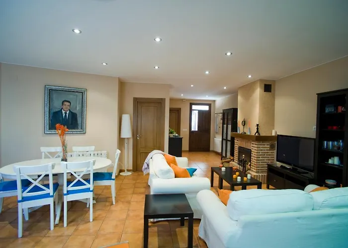 La Casa Del Tio Mase Hébergement de vacances Carbonero el Mayor